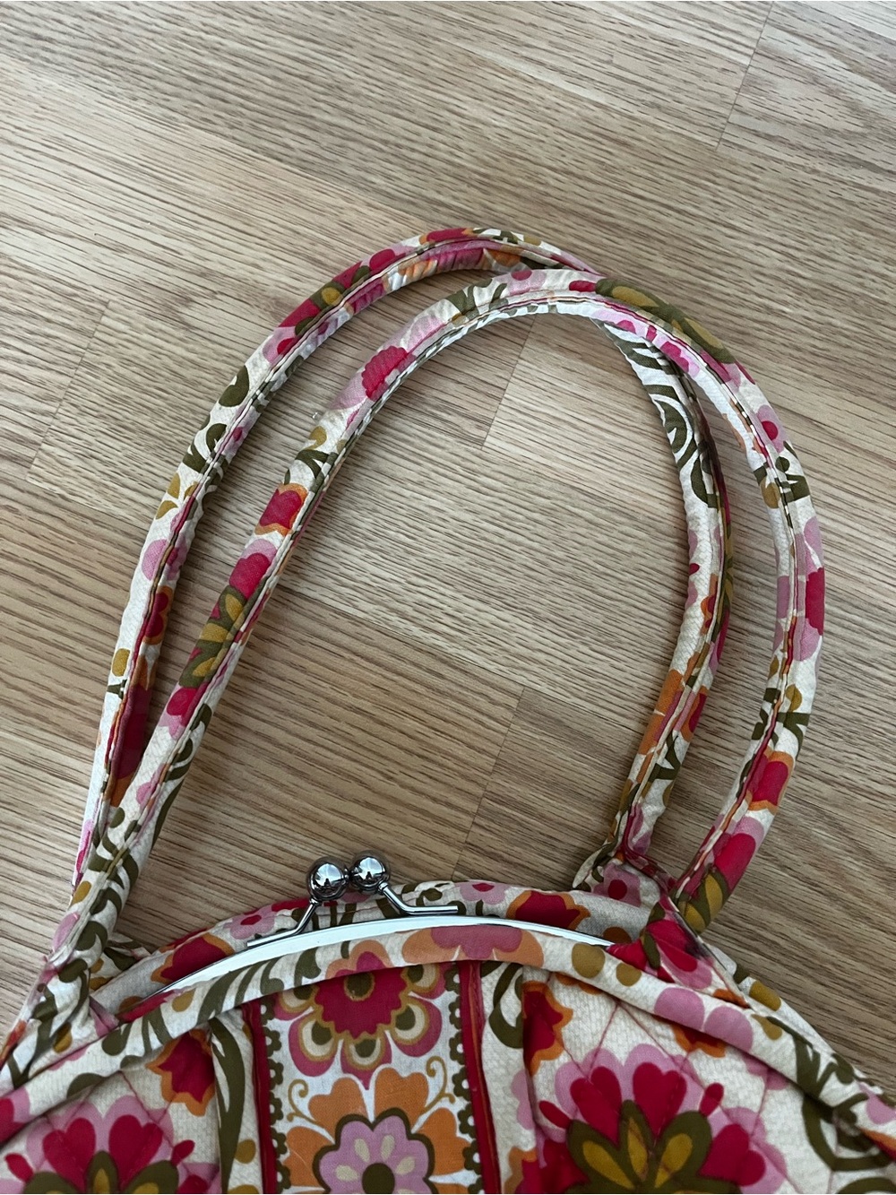 Floral Quilted Shoulder Bag - Multi-color - Picture 3 of 8